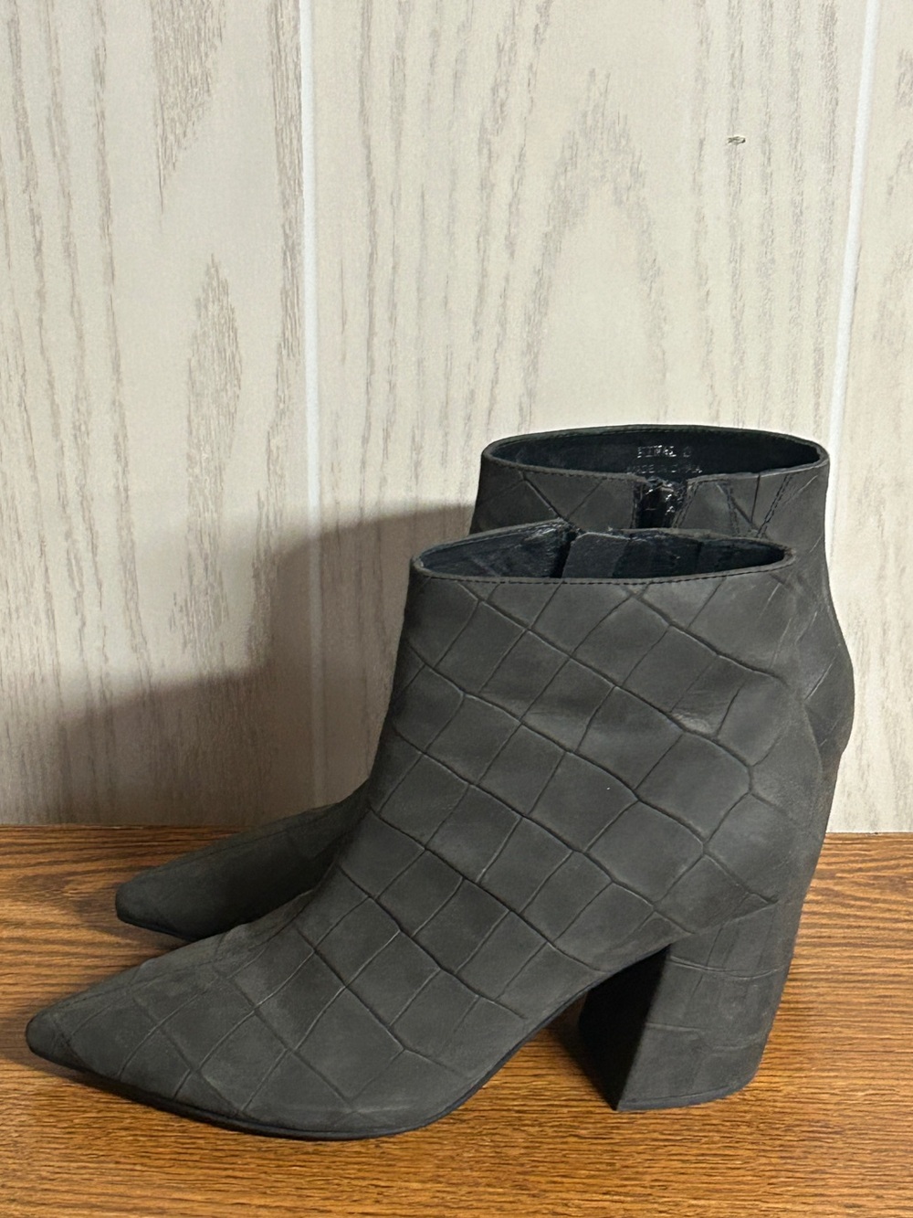 Jeffrey Campbell "Final" dark grey croc-embossed leather ankle booties Size 6